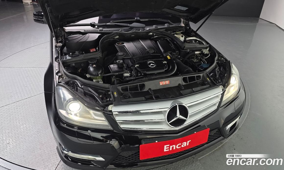 Mercedes-Benz C-Class W204 фото 6