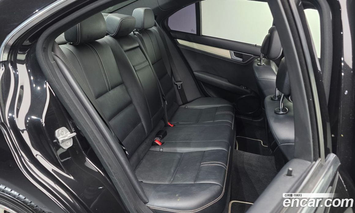Mercedes-Benz C-Class W204 фото 12