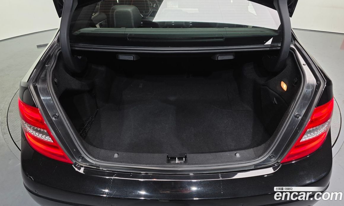 Mercedes-Benz C-Class W204 фото 20