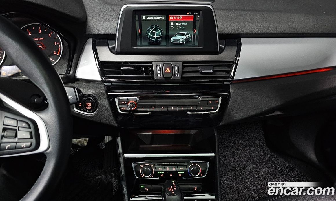 BMW 2-Series (F45) фото 14