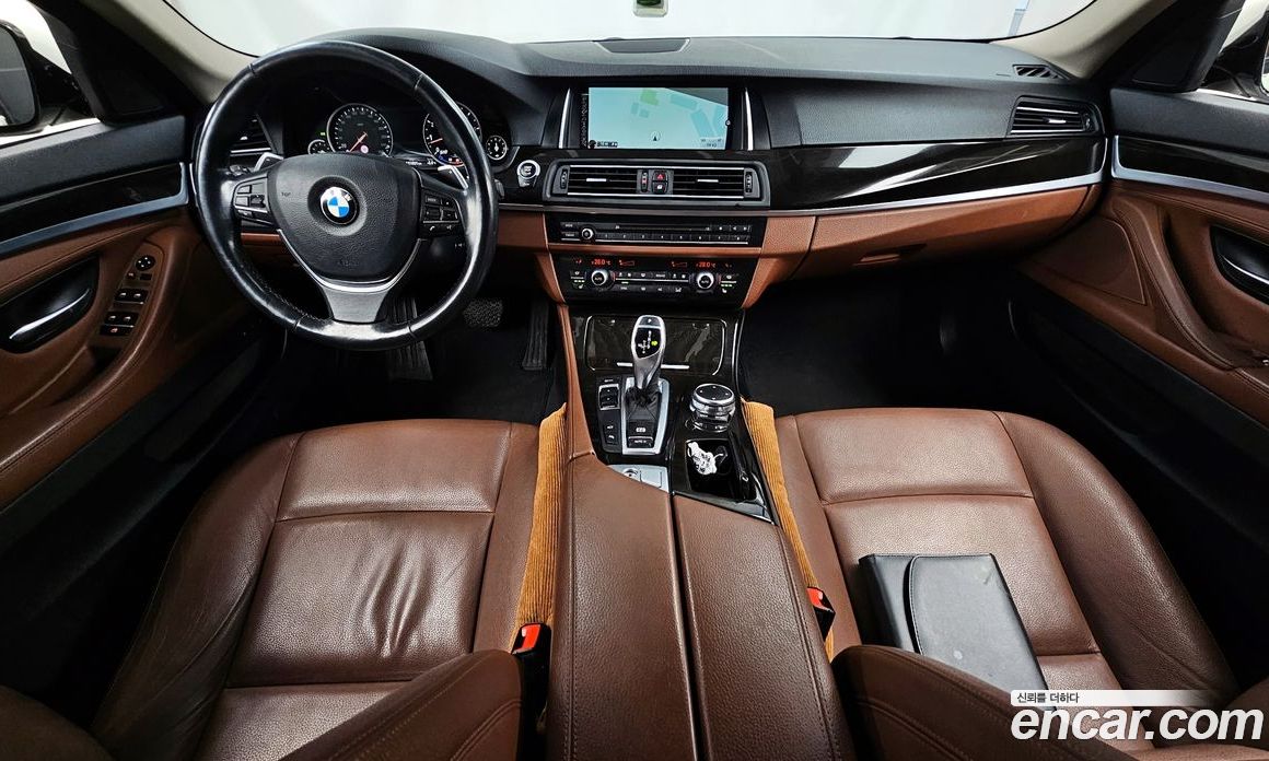 BMW 5-Series (F10) фото 7