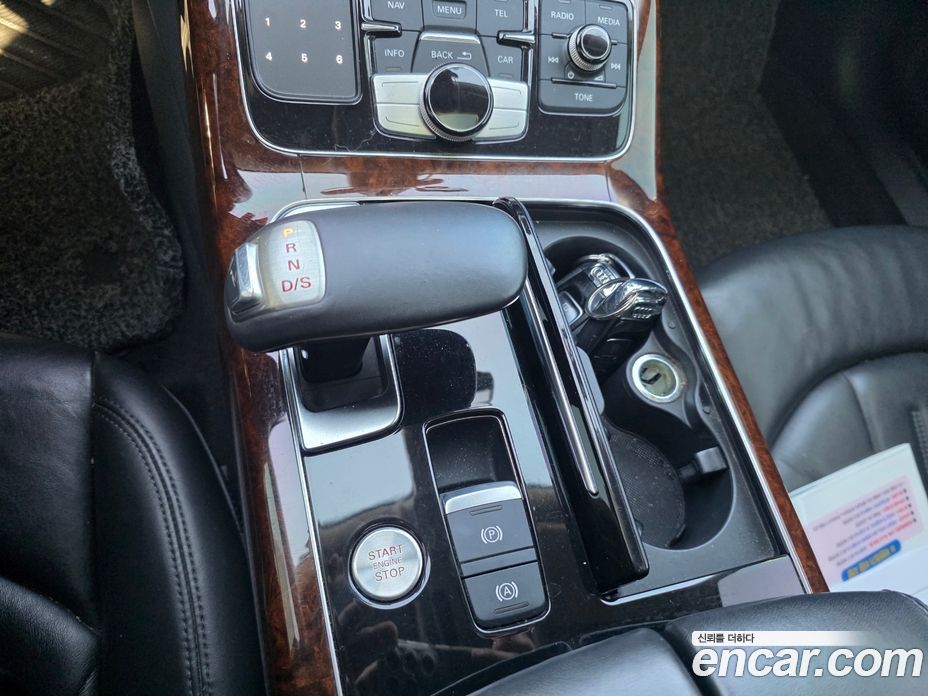 Audi A8 (D4) фото 7
