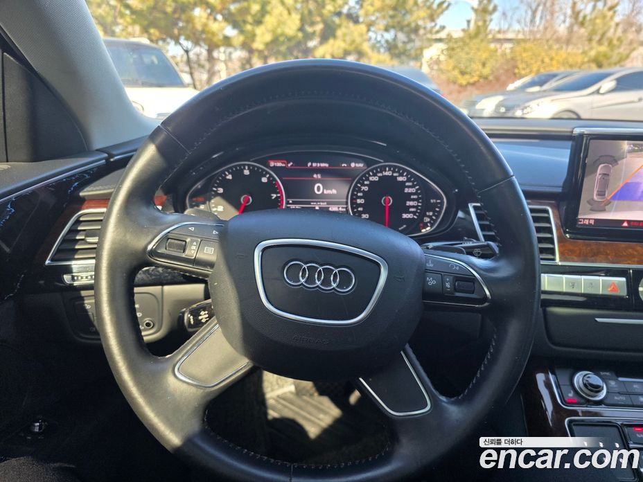 Audi A8 (D4) фото 8