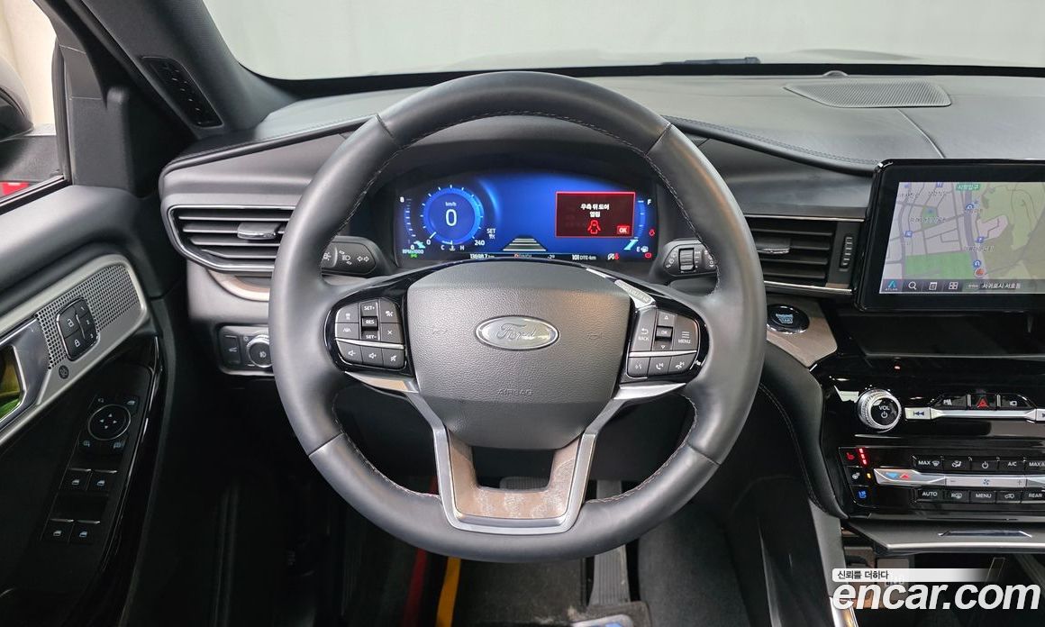 Ford Explorer 6th Gen фото 13
