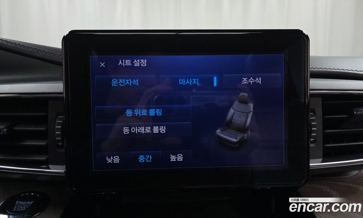 Ford Explorer 6th Gen фото 16