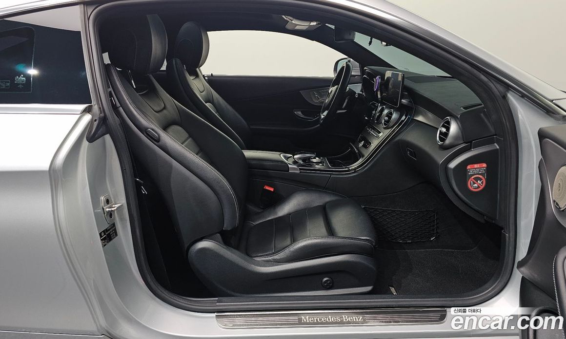 Mercedes-Benz C-Class W205 фото 11