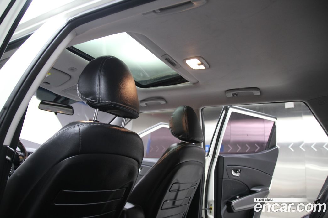 SsangYong (KG Mobility) Tivoli Air фото 13
