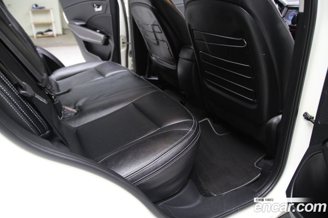 SsangYong (KG Mobility) Tivoli Air фото 14