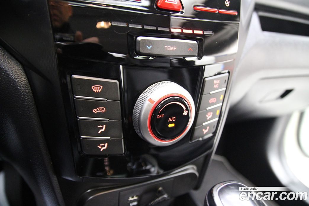 SsangYong (KG Mobility) Tivoli Air фото 16