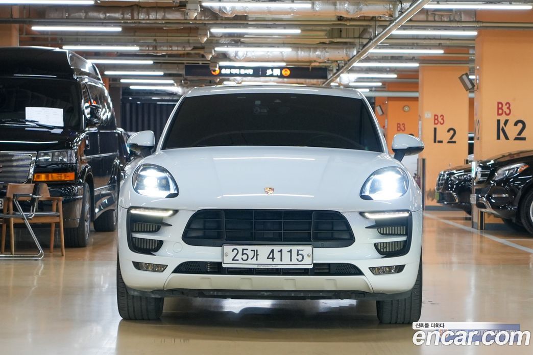 Porsche Macan фото 3