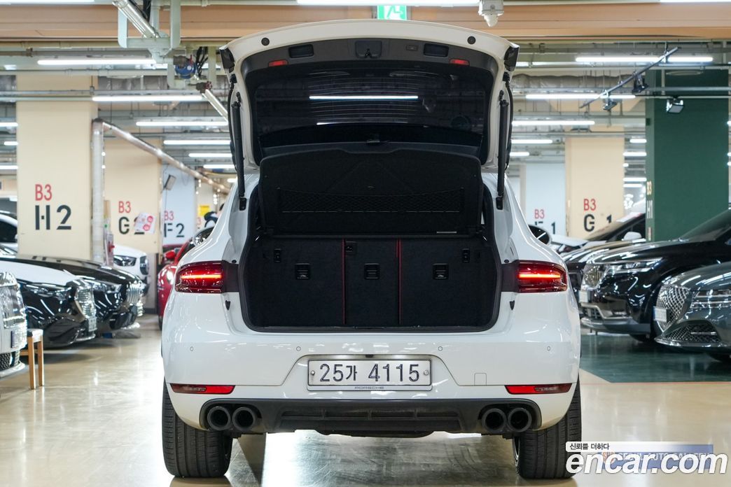 Porsche Macan фото 10