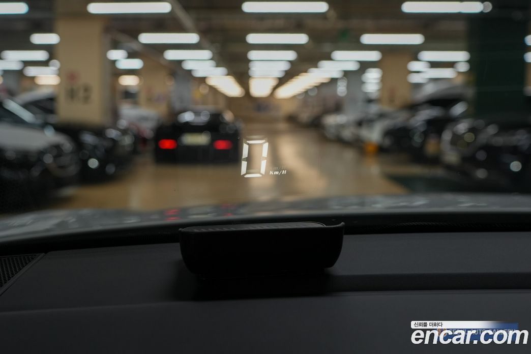 Porsche Macan фото 16