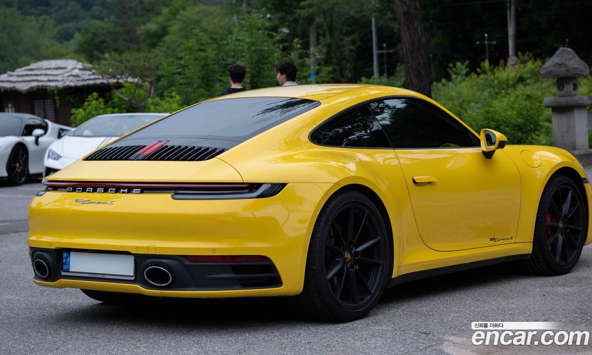 Porsche 911 (992) фото 12