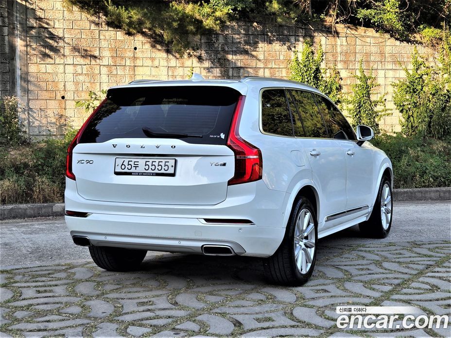 Volvo XC90 2nd Gen фото 2