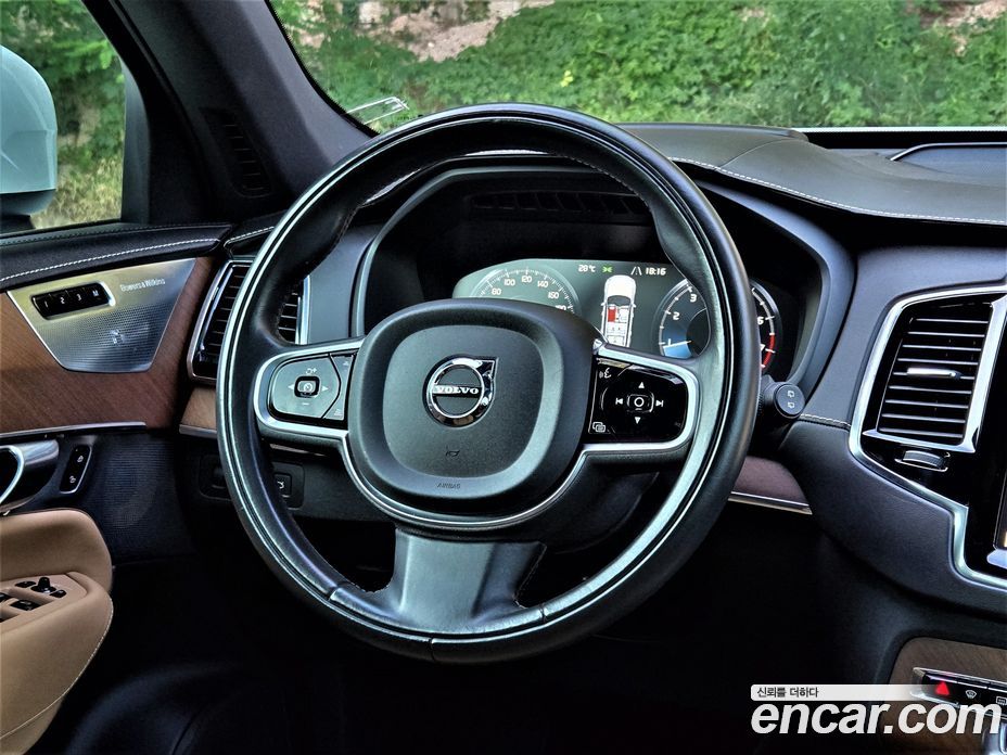 Volvo XC90 2nd Gen фото 12