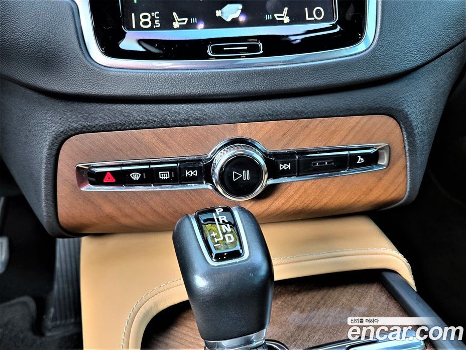 Volvo XC90 2nd Gen фото 17