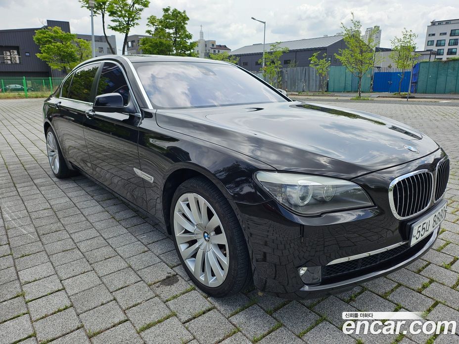 BMW 7-Series (F01) фото 3
