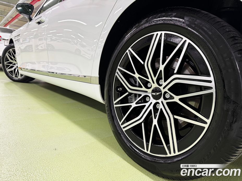 Genesis G90 (RS4) фото 7
