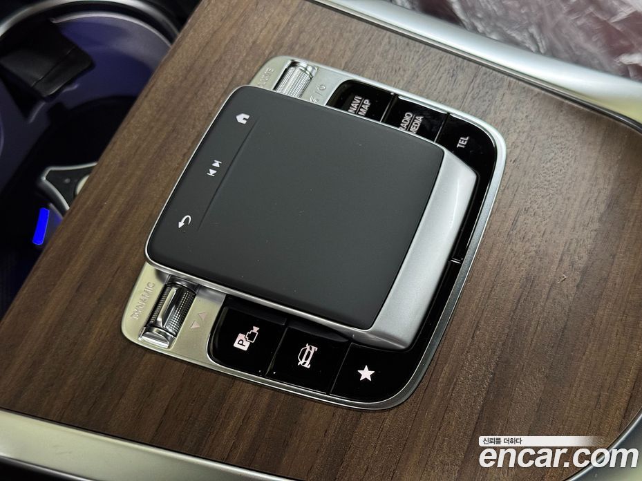Mercedes-Benz G-Class W465 фото 16
