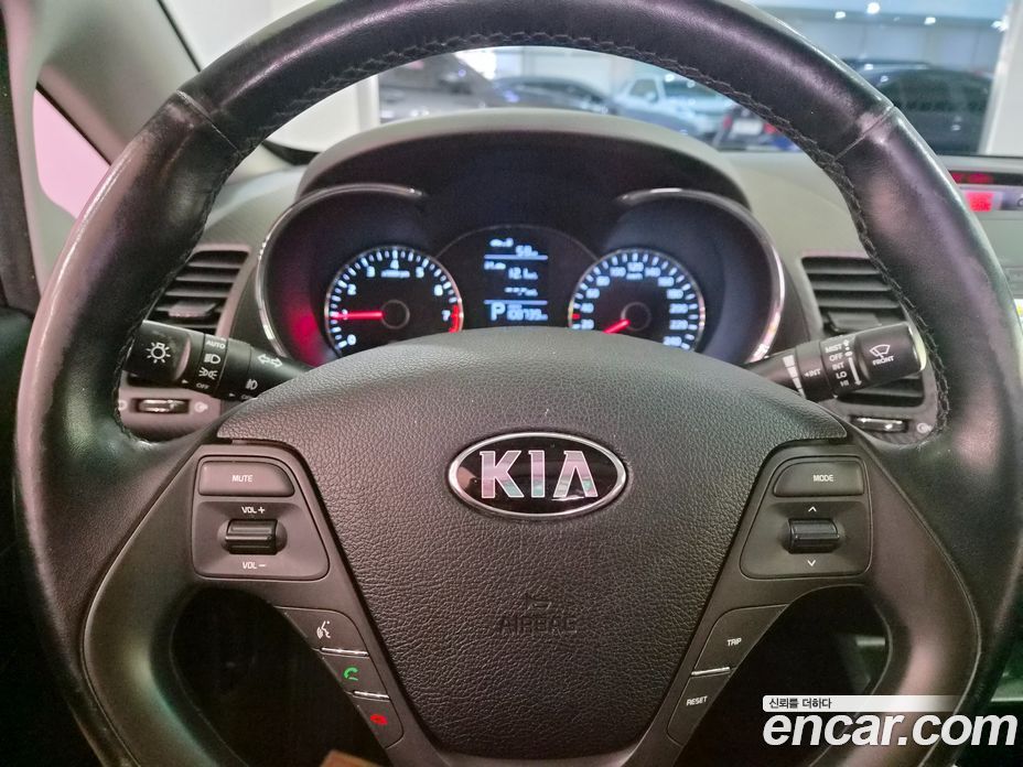 Kia K3 1st Gen фото 10
