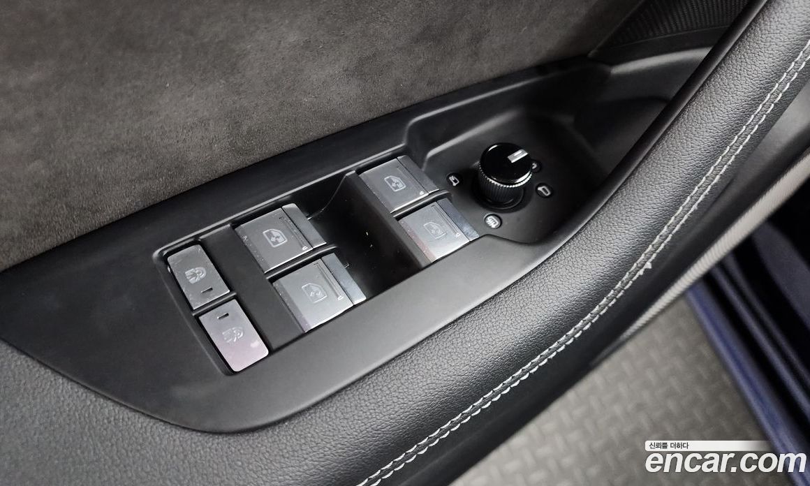 Audi S7 (4K) фото 30
