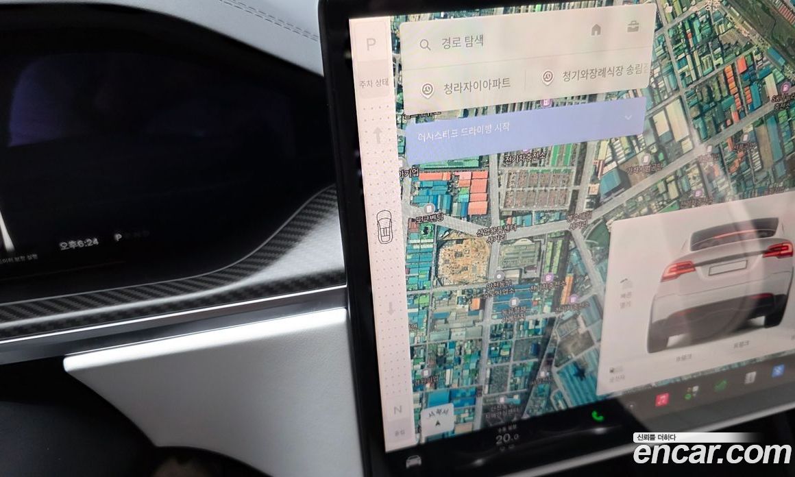 Tesla Model X фото 9
