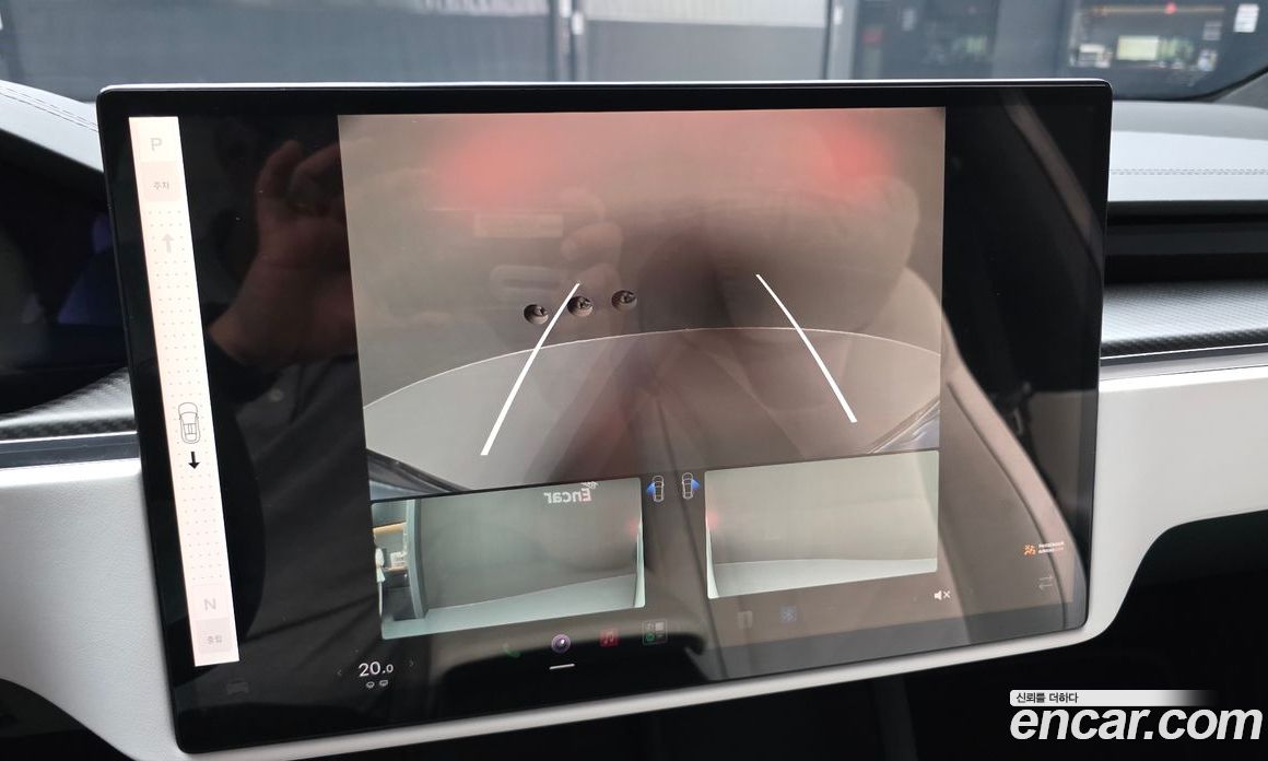 Tesla Model X фото 15