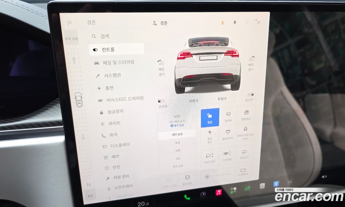 Tesla Model X фото 17