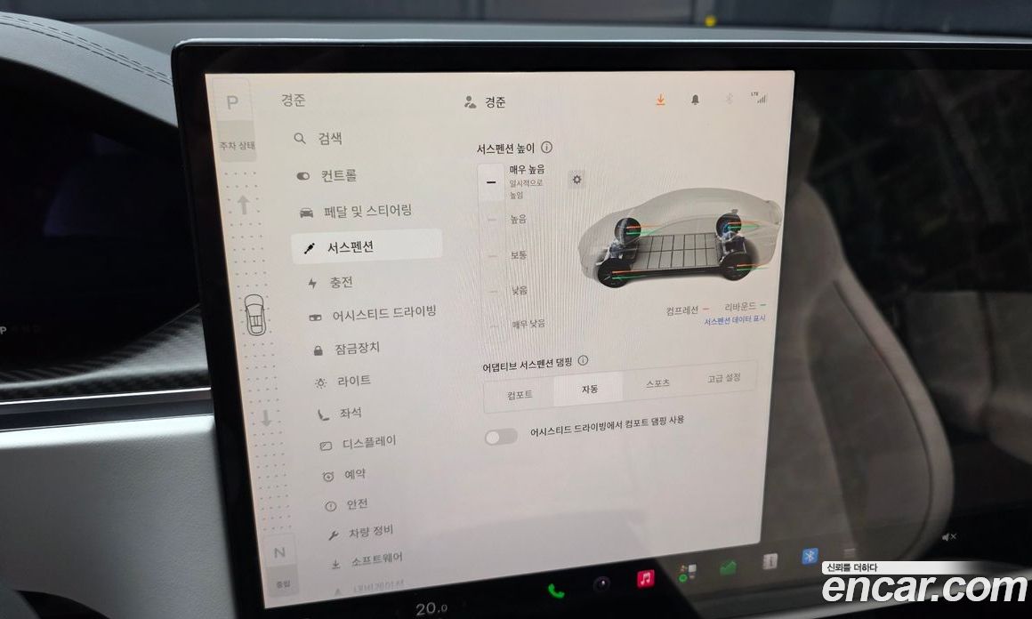 Tesla Model X фото 18