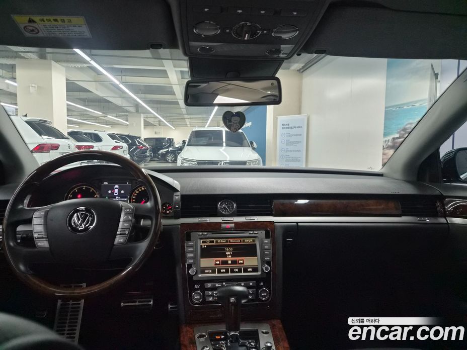 Volkswagen Phaeton фото 7