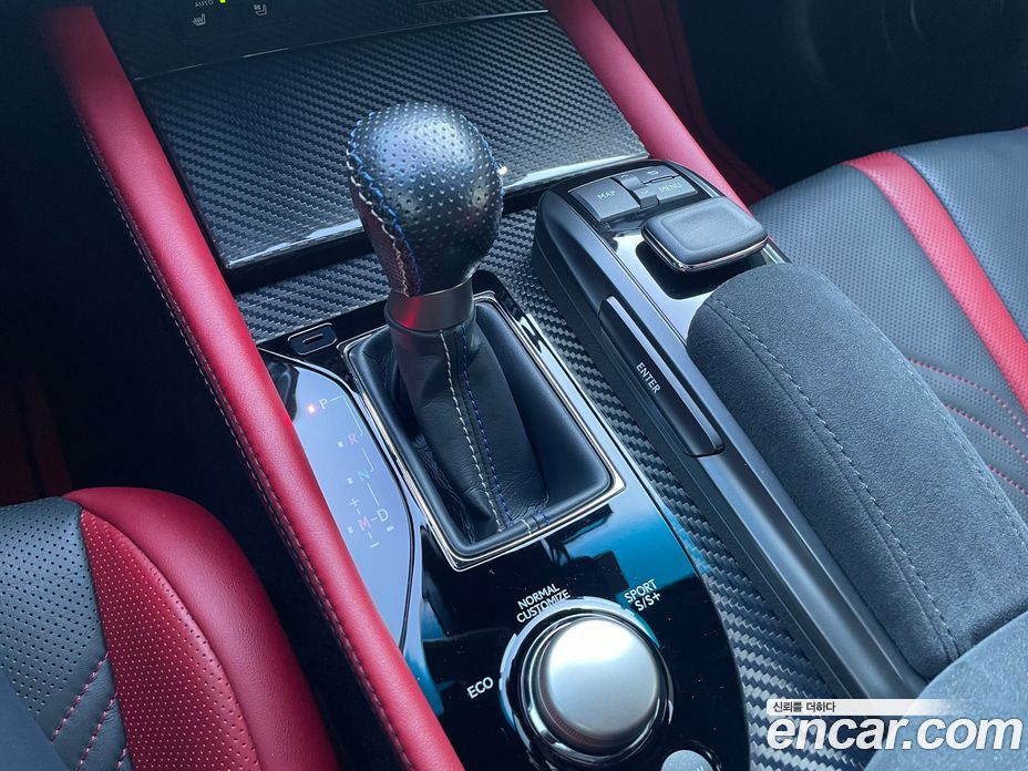 Lexus GS F фото 9