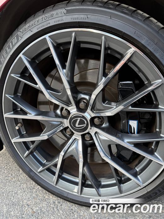 Lexus GS F фото 13