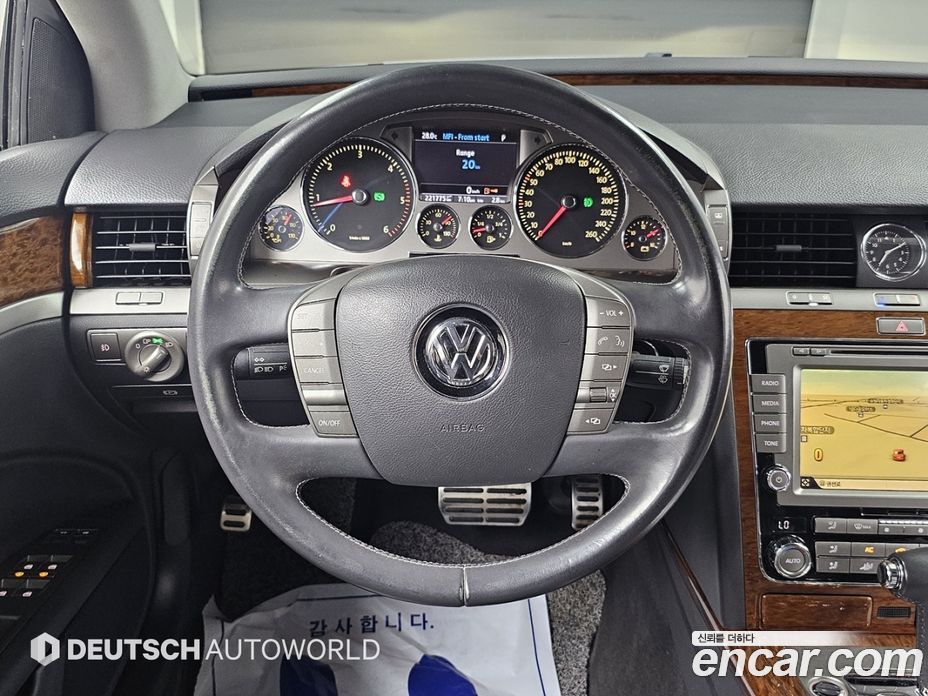Volkswagen Phaeton фото 13