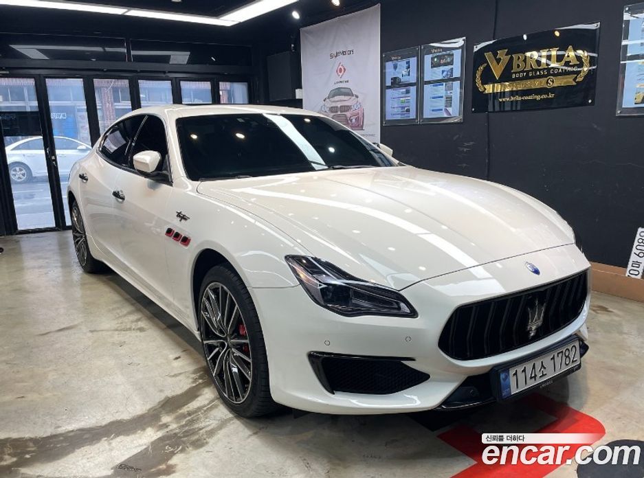 Maserati Quattroporte