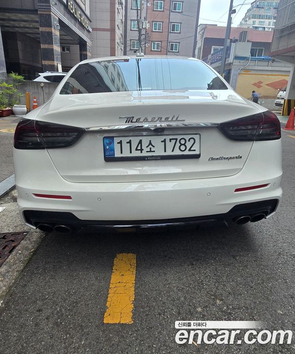 Maserati Quattroporte фото 2