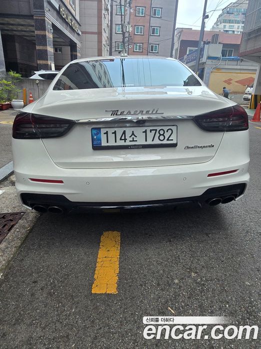 Maserati Quattroporte фото 12