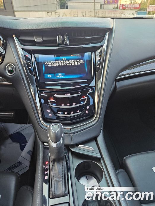Cadillac CTS 3rd Gen фото 9