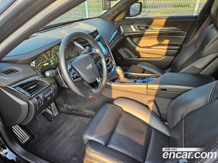 Cadillac CTS 3rd Gen фото 10