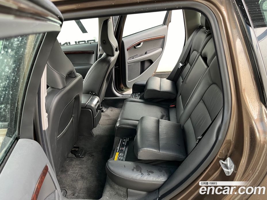 Volvo XC70 фото 11