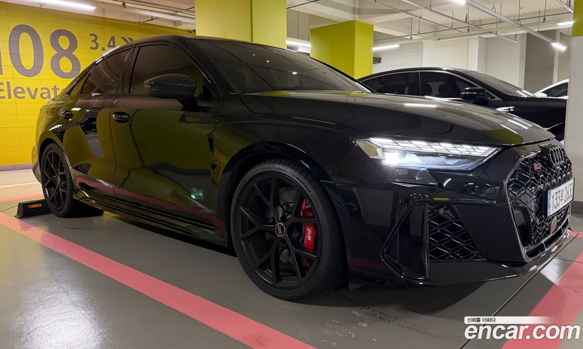 Audi RS3 (8Y) фото 2