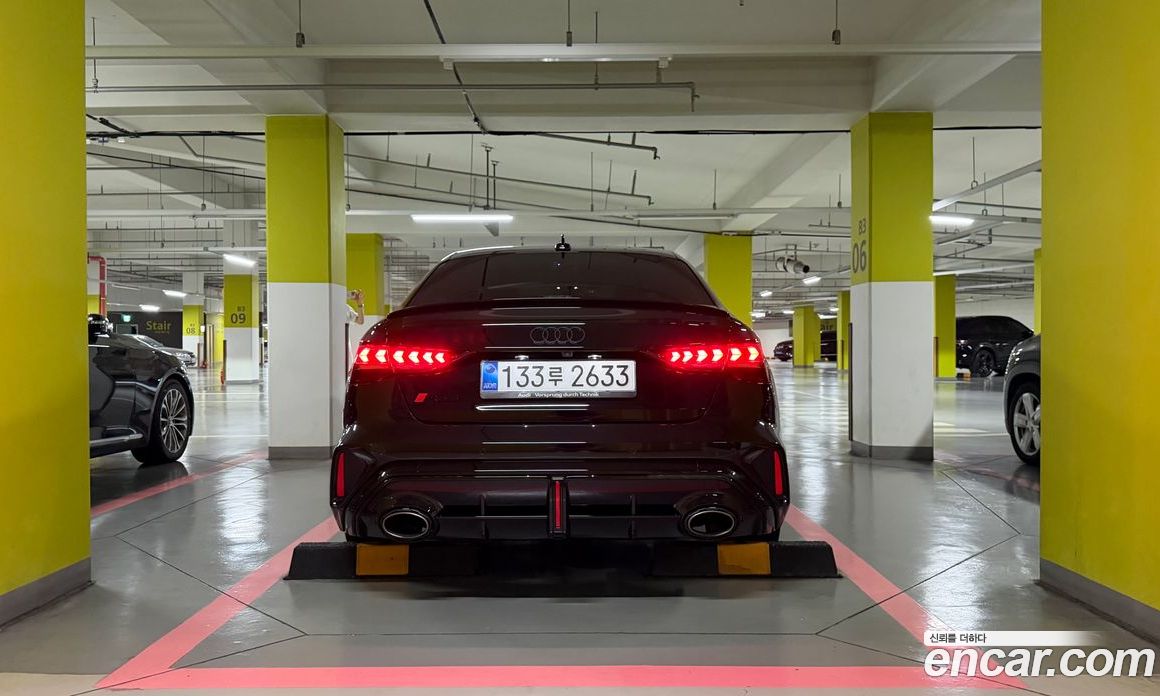 Audi RS3 (8Y) фото 4