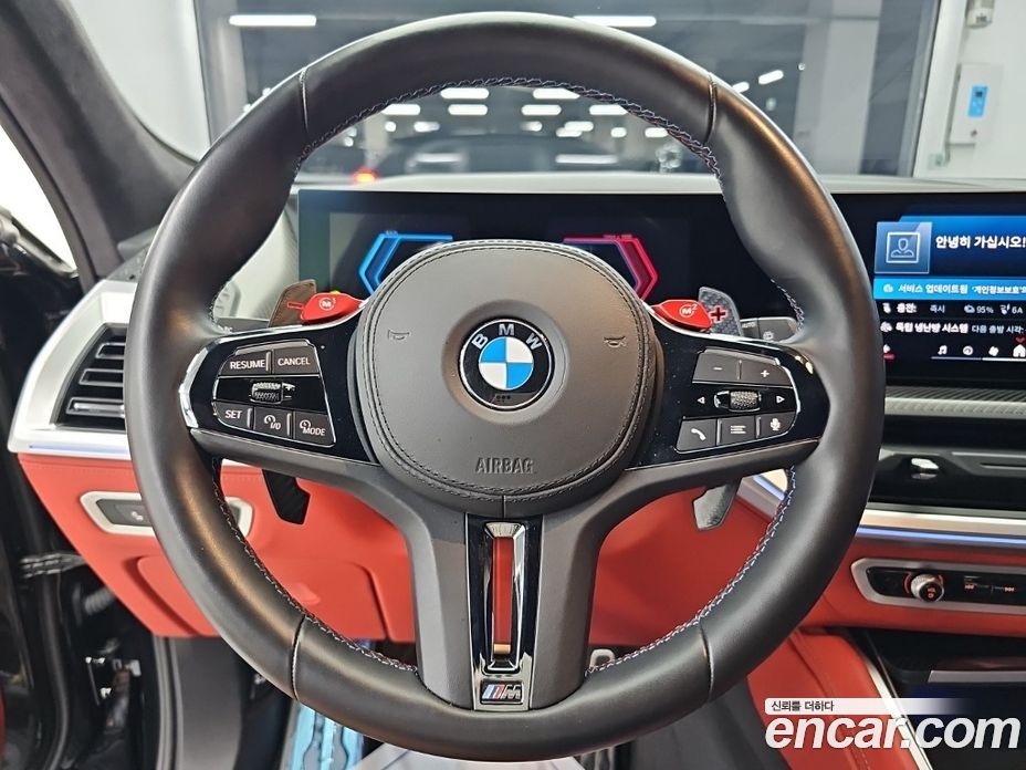 BMW XM (G09) фото 9