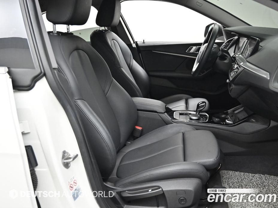BMW 2-Series (F44) фото 10