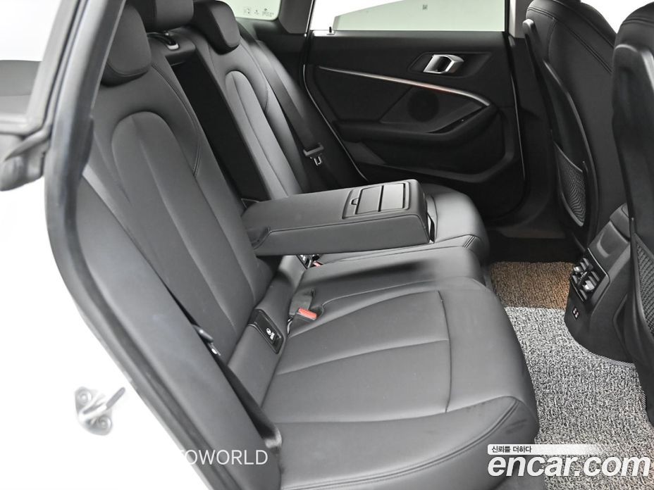 BMW 2-Series (F44) фото 12