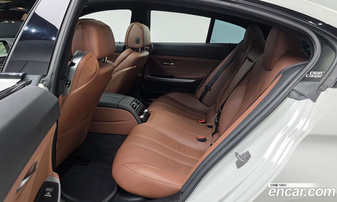 BMW 6-Series (F12) фото 12