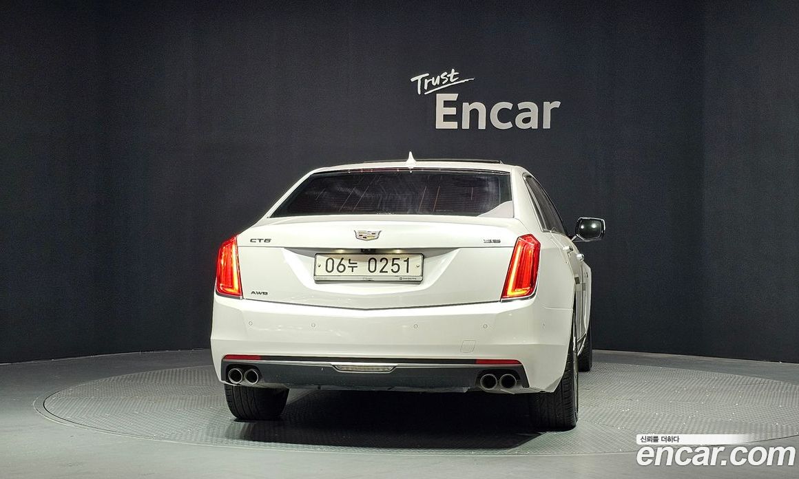 Cadillac CT6 фото 4