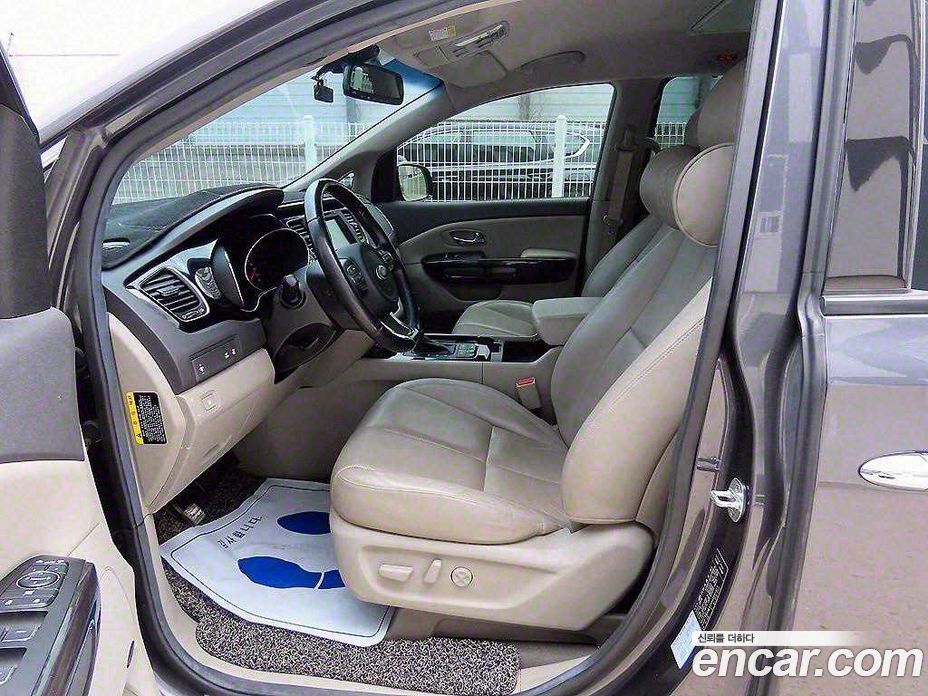 Kia Carnival 3rd Gen фото 5