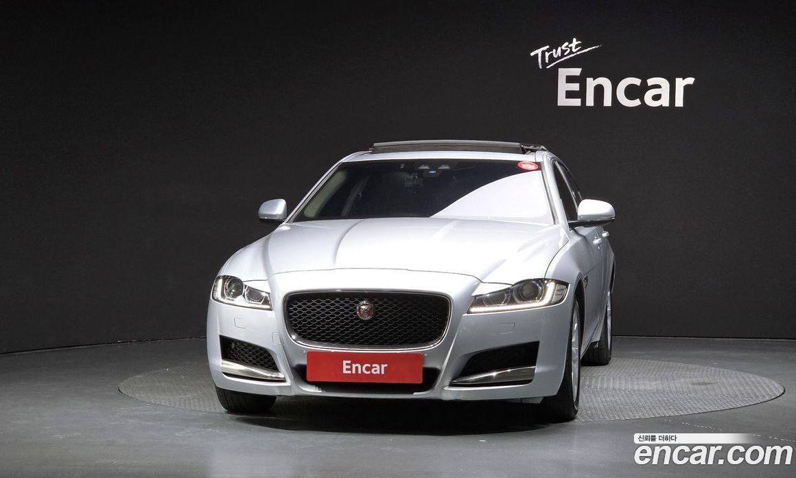 Jaguar XF (X260) фото 3