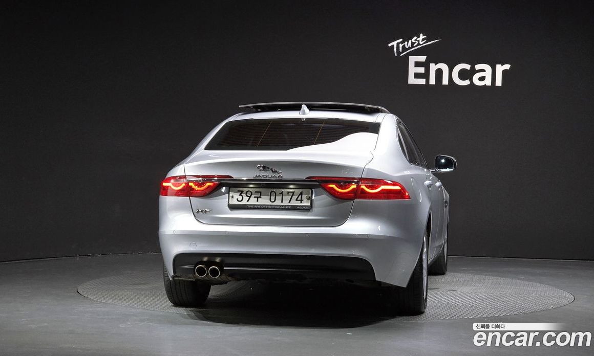 Jaguar XF (X260) фото 4