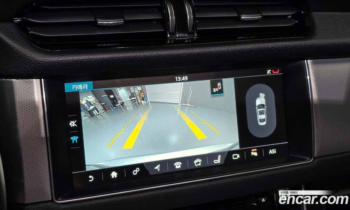 Jaguar XF (X260) фото 15